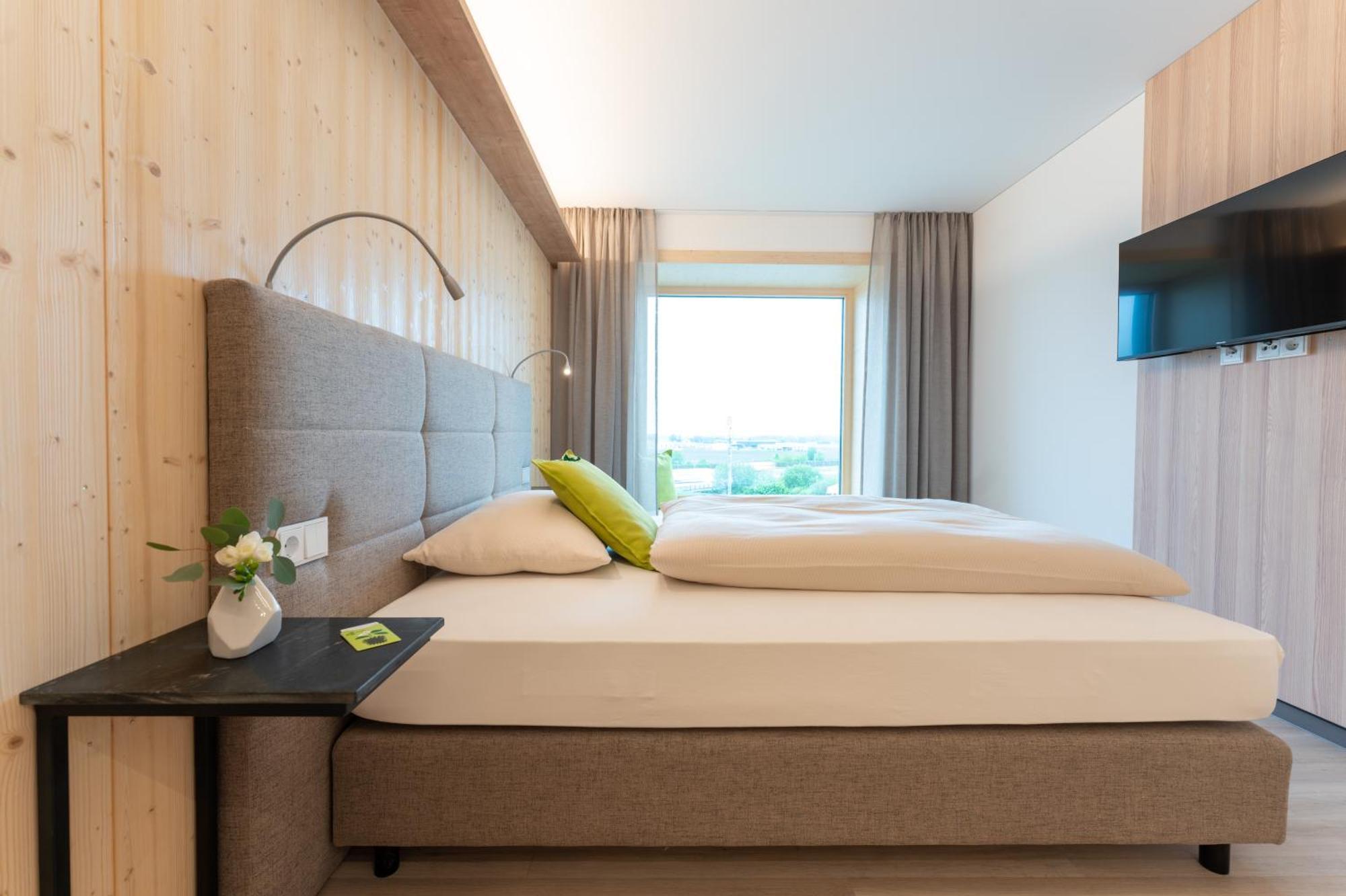 Eee Hotel Eberstalzell Екстер'єр фото