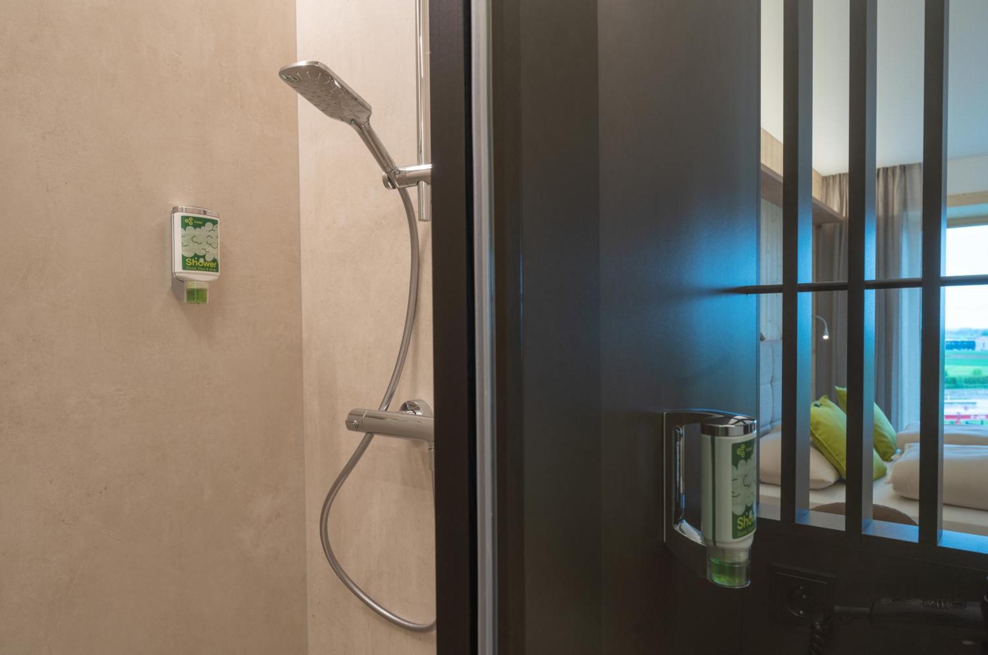 Eee Hotel Eberstalzell Екстер'єр фото