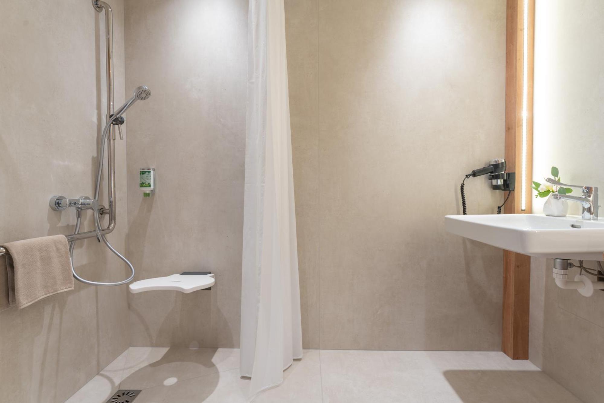 Eee Hotel Eberstalzell Екстер'єр фото